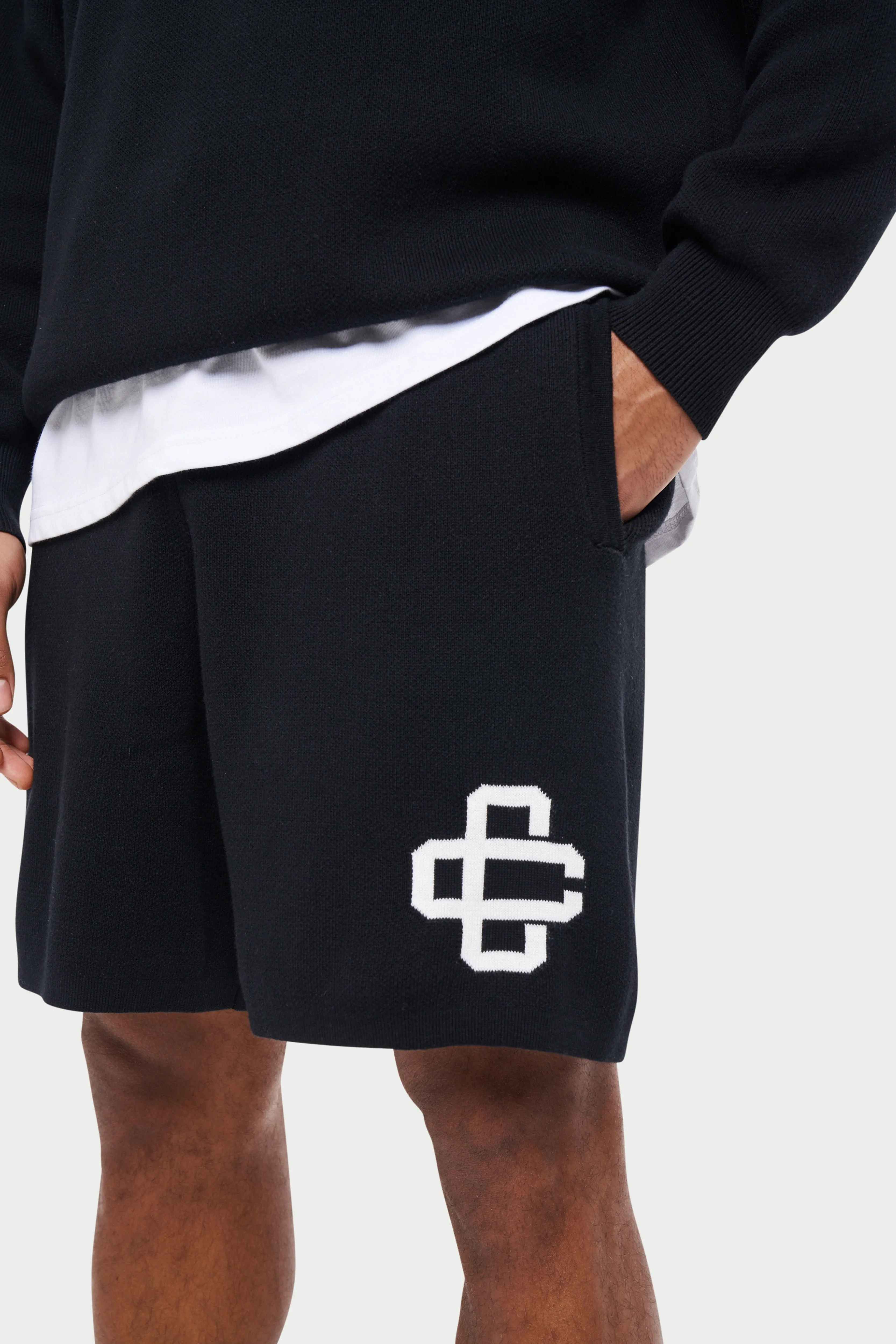 EMBLEM KNITTED SHORTS - BLACK