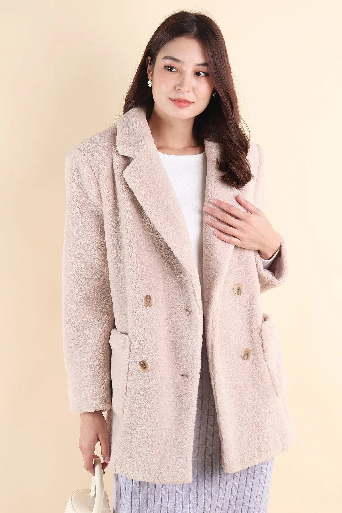 HAMPTON FURRY OUTERWEAR IN NUDE