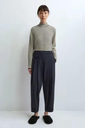 Tailoring Wool-Blended Carrot Pants